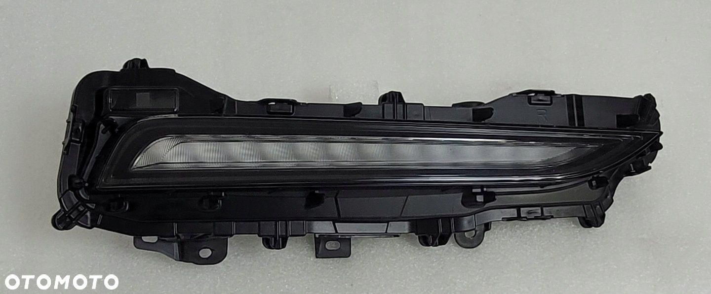 HALOGEN PRAWY PRZÓD DRL LED TOYOTA MIRAI II 2020- - 1