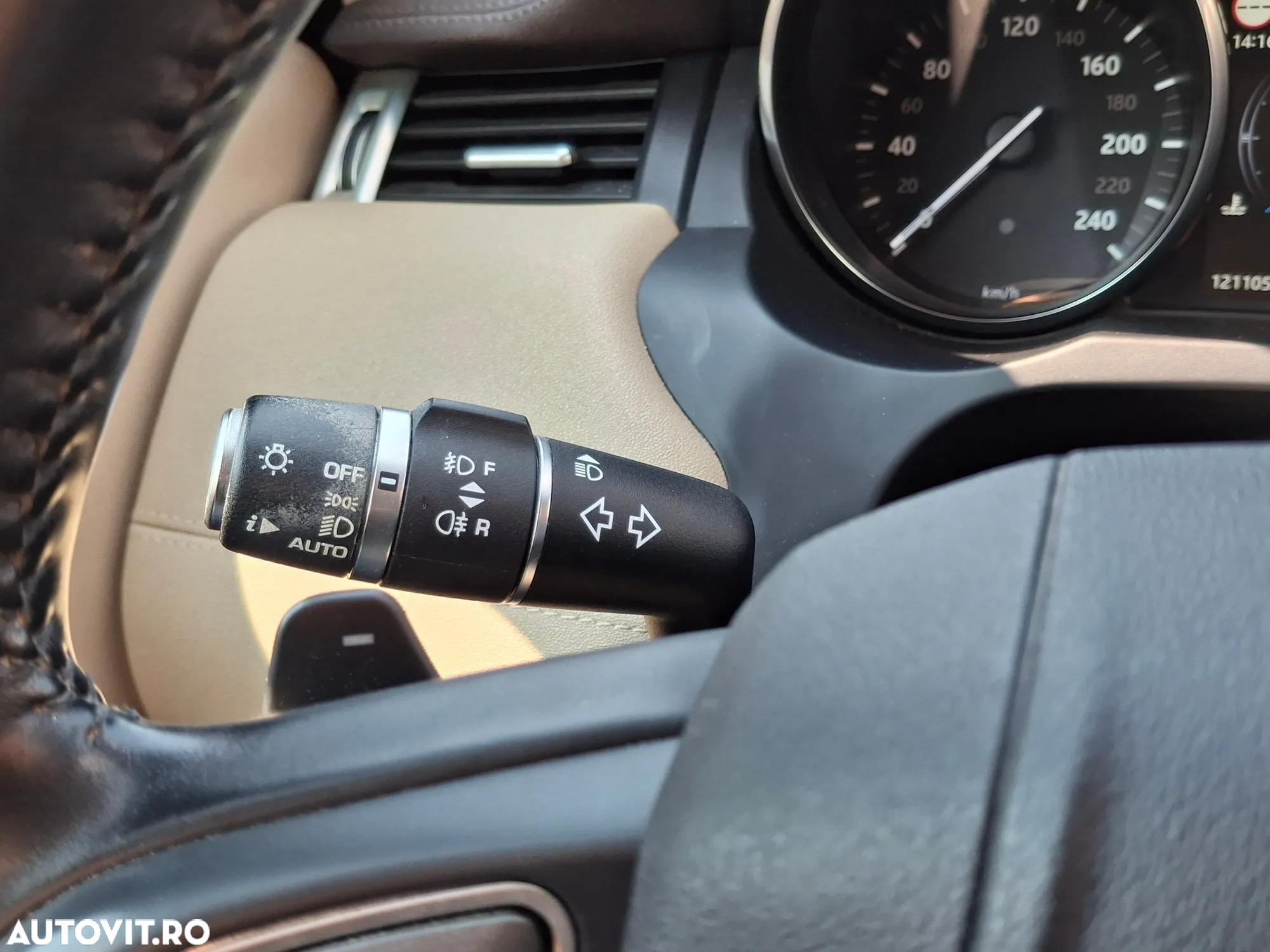 Land Rover Range Rover Evoque - 16