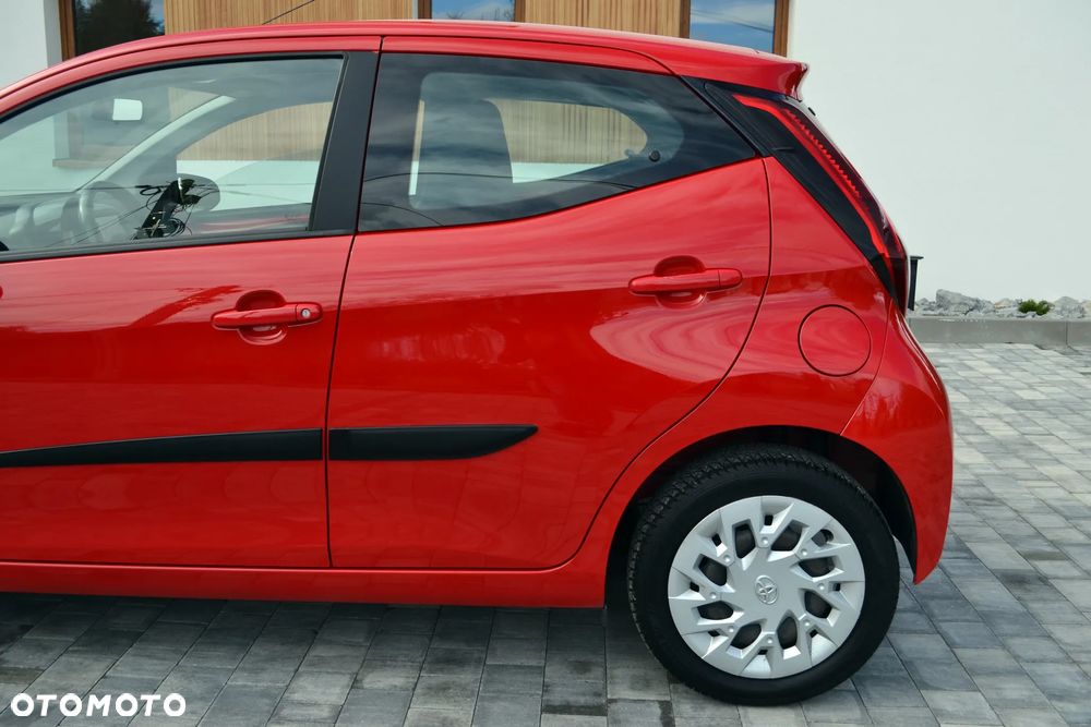 Toyota Aygo x.shift x-play connect - 8