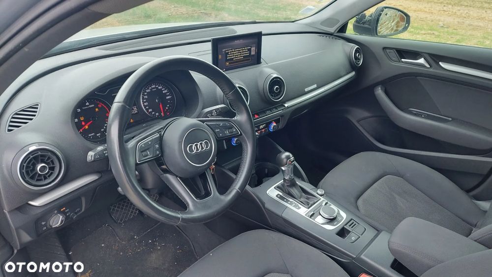 Audi A3 Sportback 1.6 TDI S tronic sport - 12