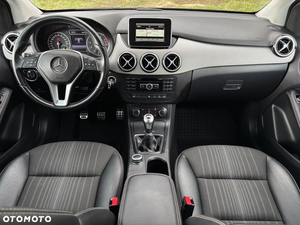 Mercedes-Benz Klasa B 200 - 22