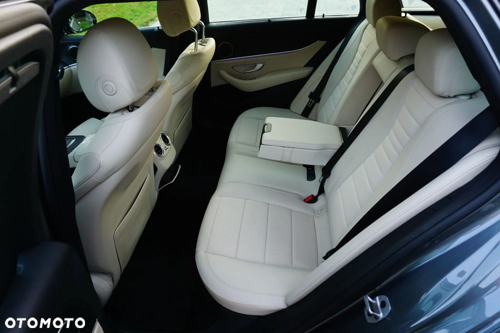 Mercedes-Benz Klasa E 220 d Avantgarde - 17