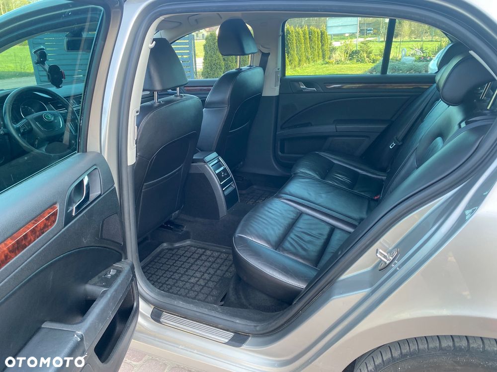 Skoda Superb 1.8 TSI FAMILY - 15