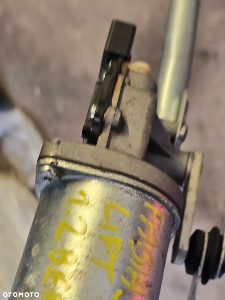 Mechanizm  wycieraczek skoda Fabia III 511955 113B - 3