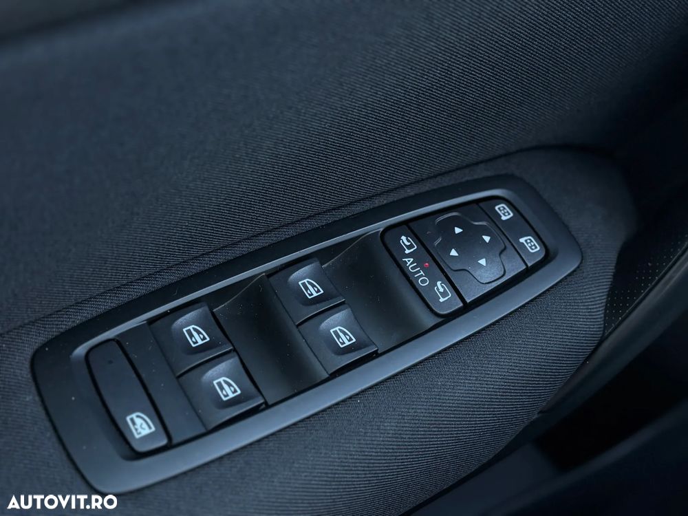 Renault Megane TCE 140 Equilibre - 28