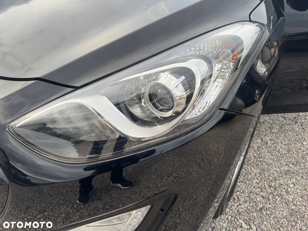 Hyundai i30 1.4 Fifa World Cup Edition - 33