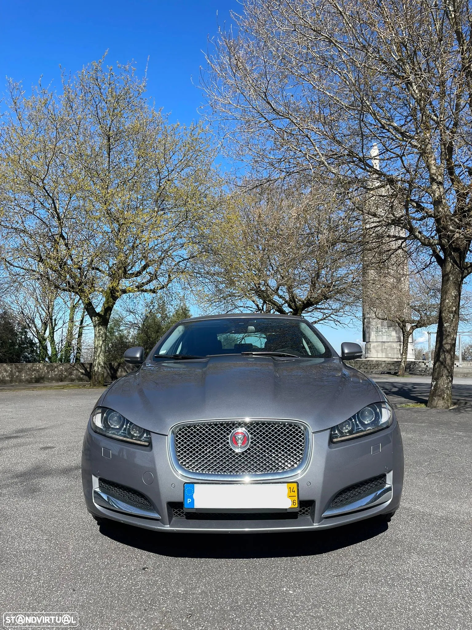 Jaguar XF 2.2 D Premium Luxury - 14