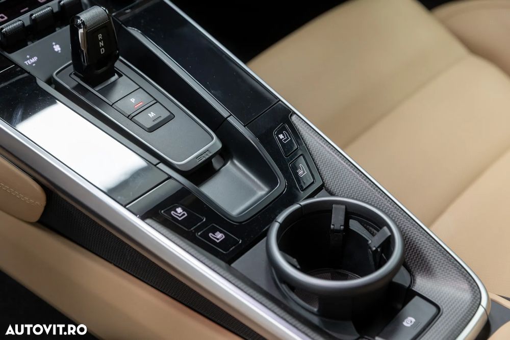 Porsche 911-TURBO-S Standard - 34