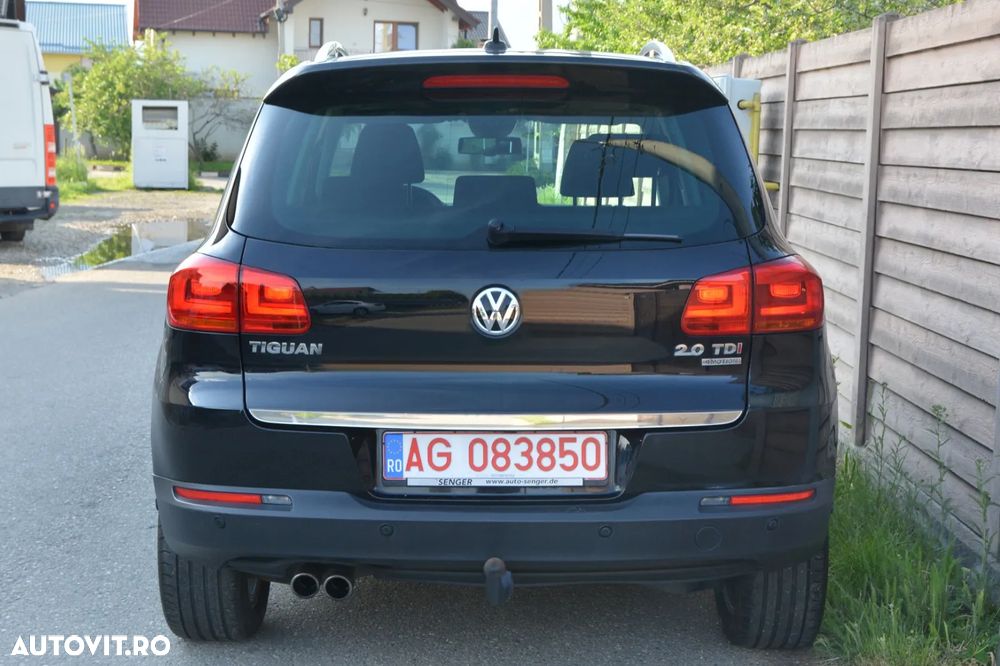 Volkswagen Tiguan 2.0 TDI DPF 4Motion BlueMotion Technology DSG Lounge Sport & Style - 11