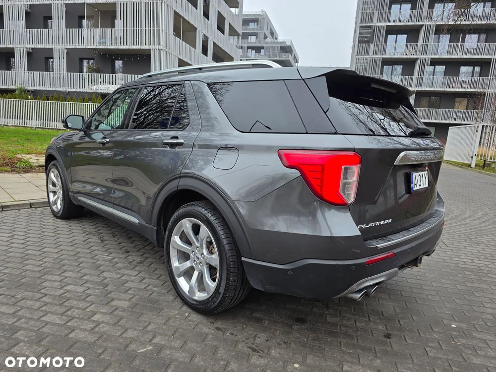 Ford Explorer - 28