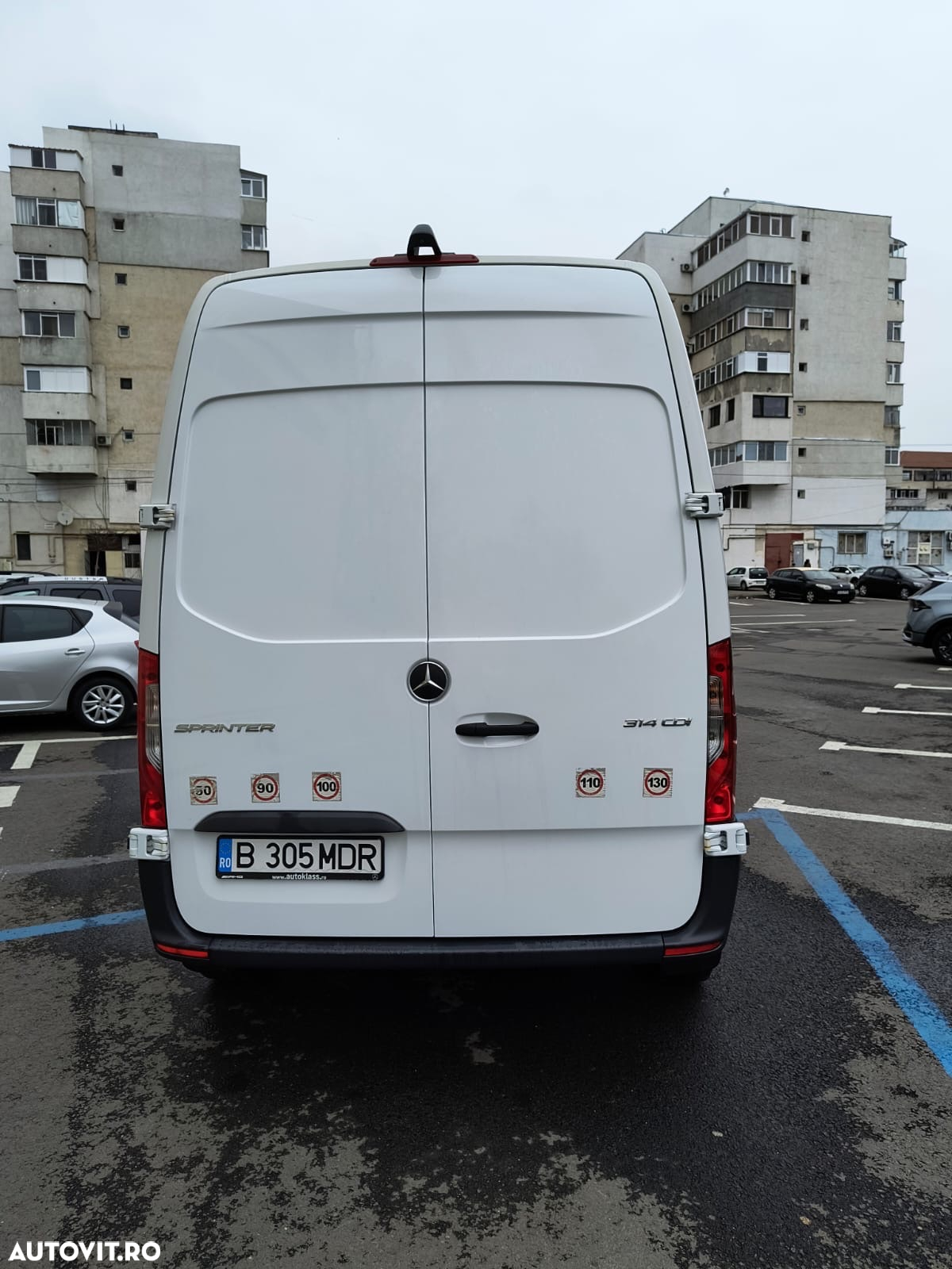 Mercedes-Benz Sprinter - 3
