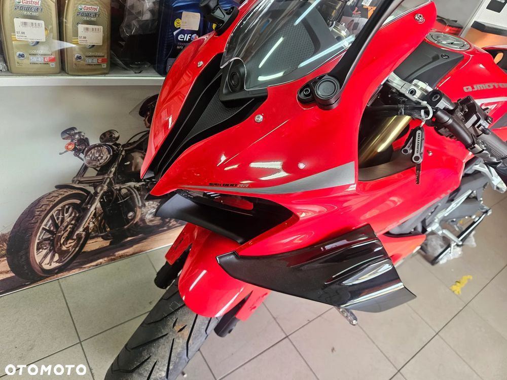 QJMOTOR SRK 800RR - 4