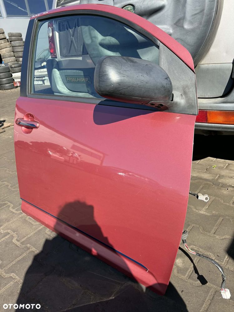 DRZWI DAIHATSU SIRION II - 1