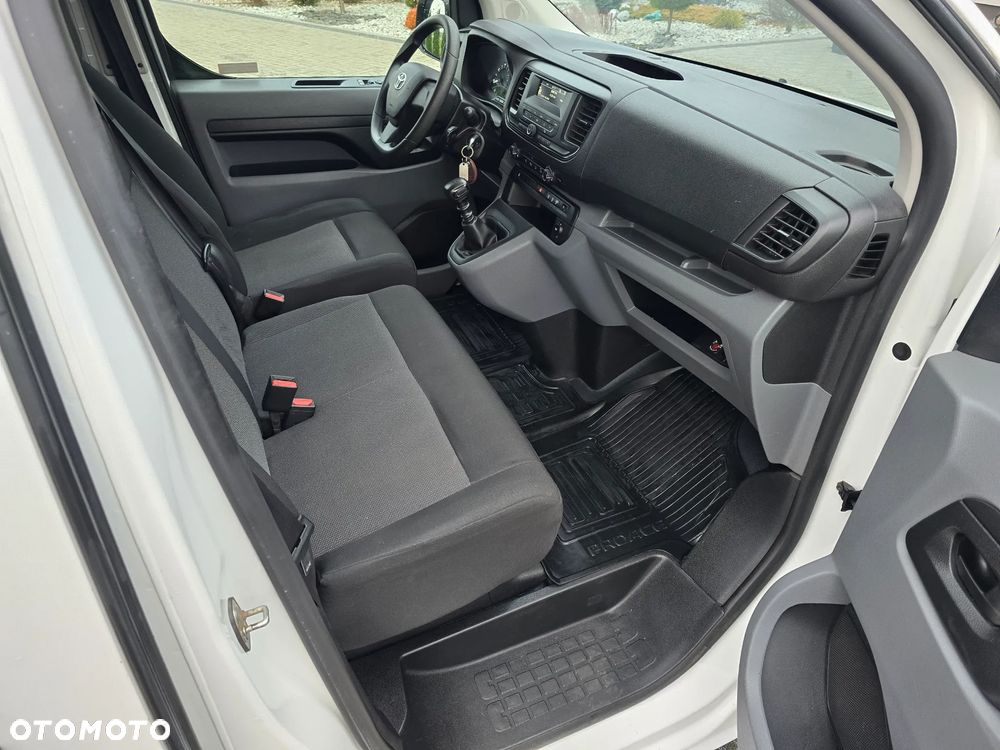 Toyota ProAce Kombi 2.0 D-4D Long 2,8t - 7