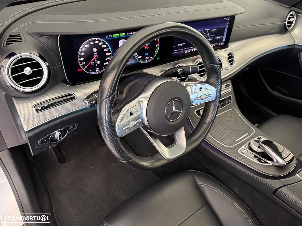 Mercedes-Benz E 300 de 4Matic 9G-TRONIC AMG Line - 11