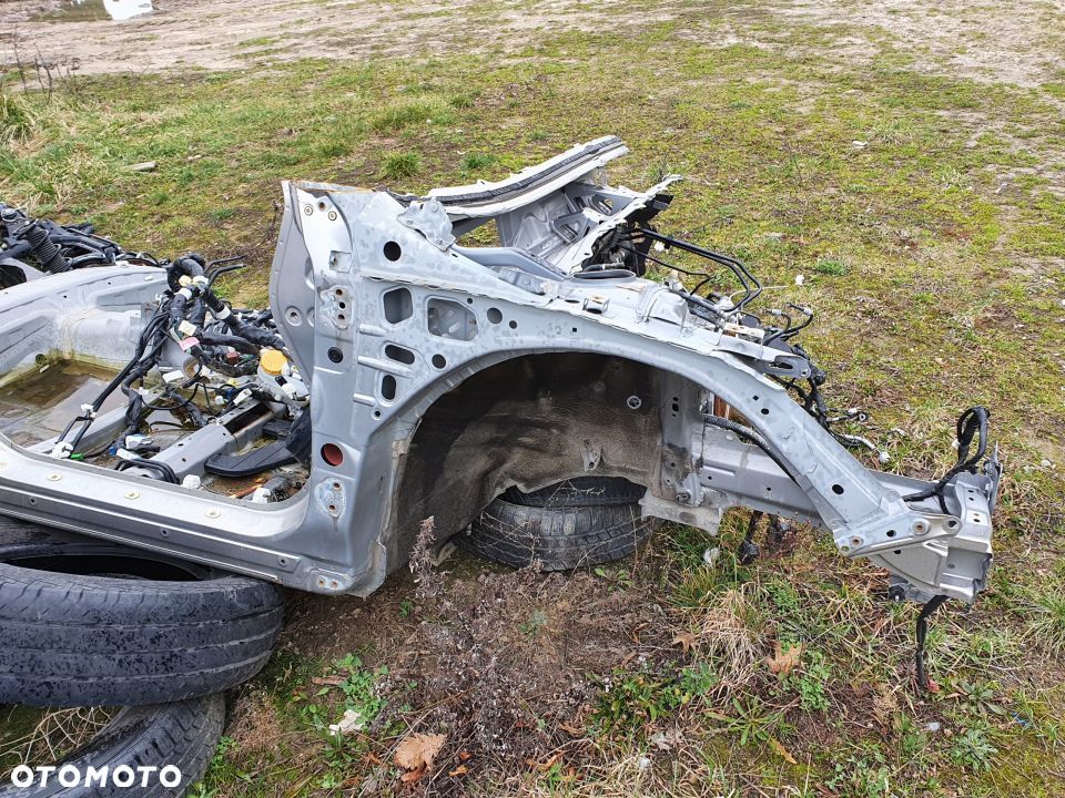 PODŁUŻNICA PRAWA ĆWIARTKA SUBARU OUTBACK 2017 - 1