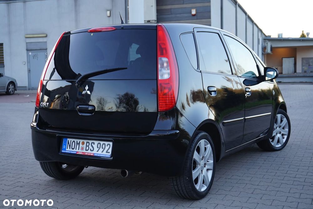 Mitsubishi Colt - 15