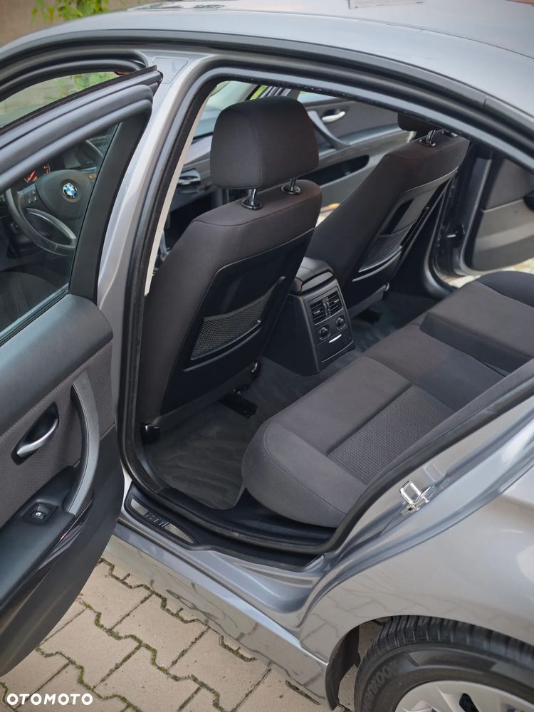 BMW Seria 3 318i Edition Lifestyle - 17