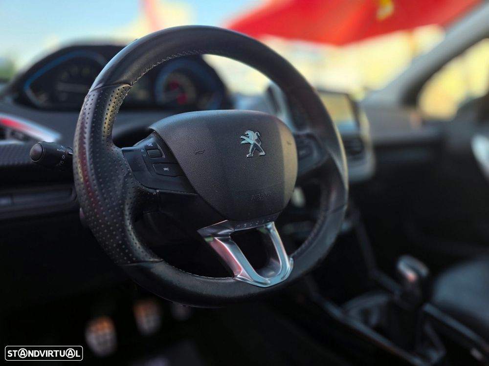 Peugeot 2008 1.2 PureTech Crossway - 15