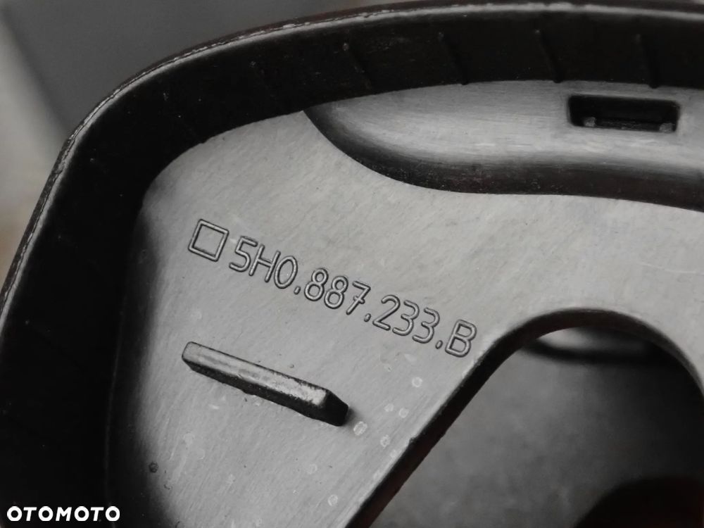 ZASLEPKA FOTELA VW TOURAN III  5TA  - 1123729XX, 1123728XX, 5H0887233B, 5TA885318, 5TA885317, 5E3887233A, 5G0887233C, 2GA858848, 2GA858847, 5TA883391B, 5TA883392B, 5TA885779, 5TA885750, 5Q0886193, 10A886197A, 2GA886197, 5TA885749, 5TA867464, 5TA867574, 5G0887187, 575887187, 575887233, 11A886197, 9918018344LH, 9918018345RH 40 ZŁ - 6