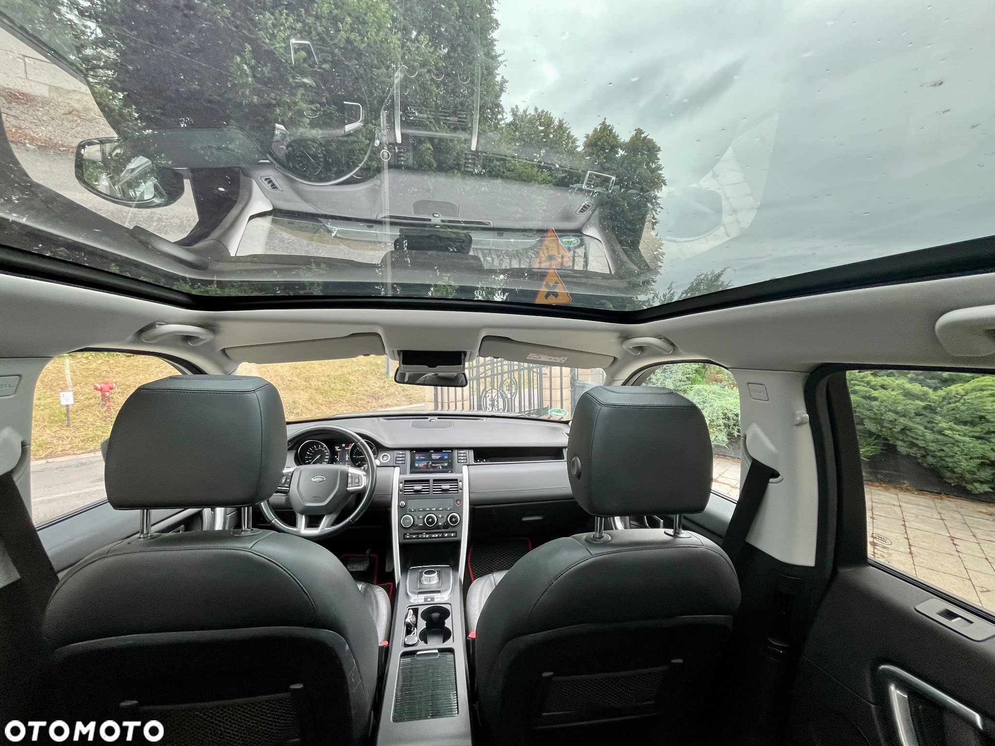 Land Rover Discovery Sport - 18