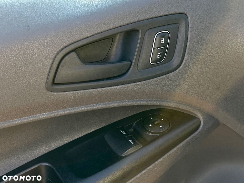 Ford TRANSIT CONNECT - 17