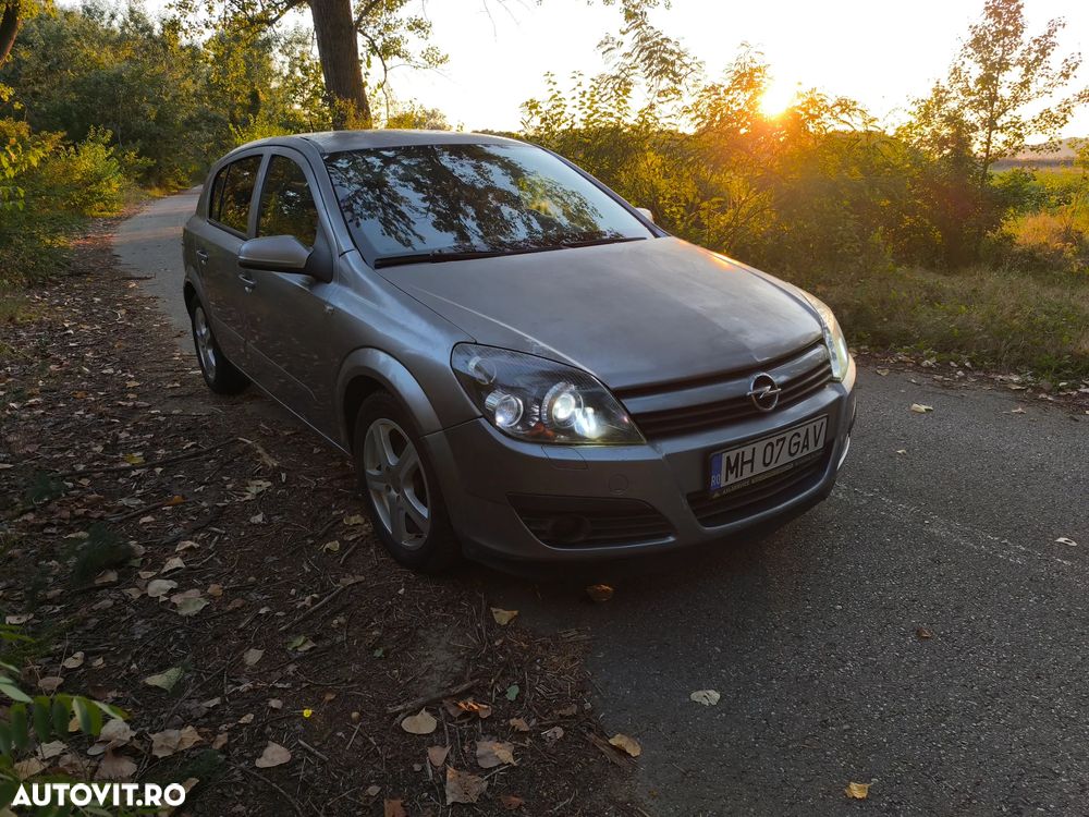 Opel Astra 1.6i Sport - 9