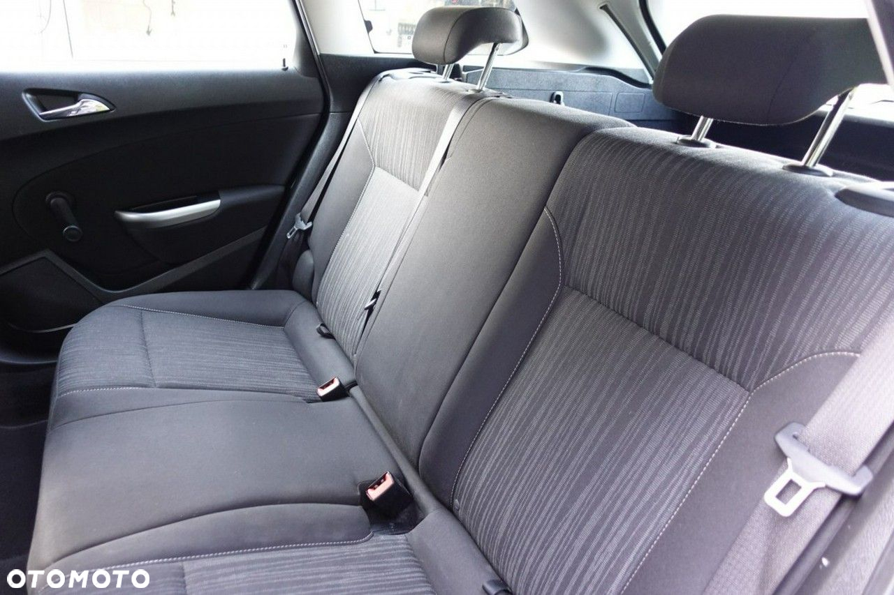 Opel Astra - 14