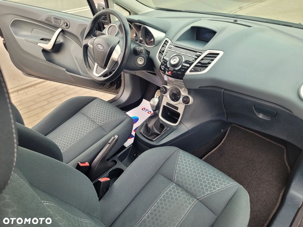 Ford Fiesta 1.6 TDCi Titanium - 21