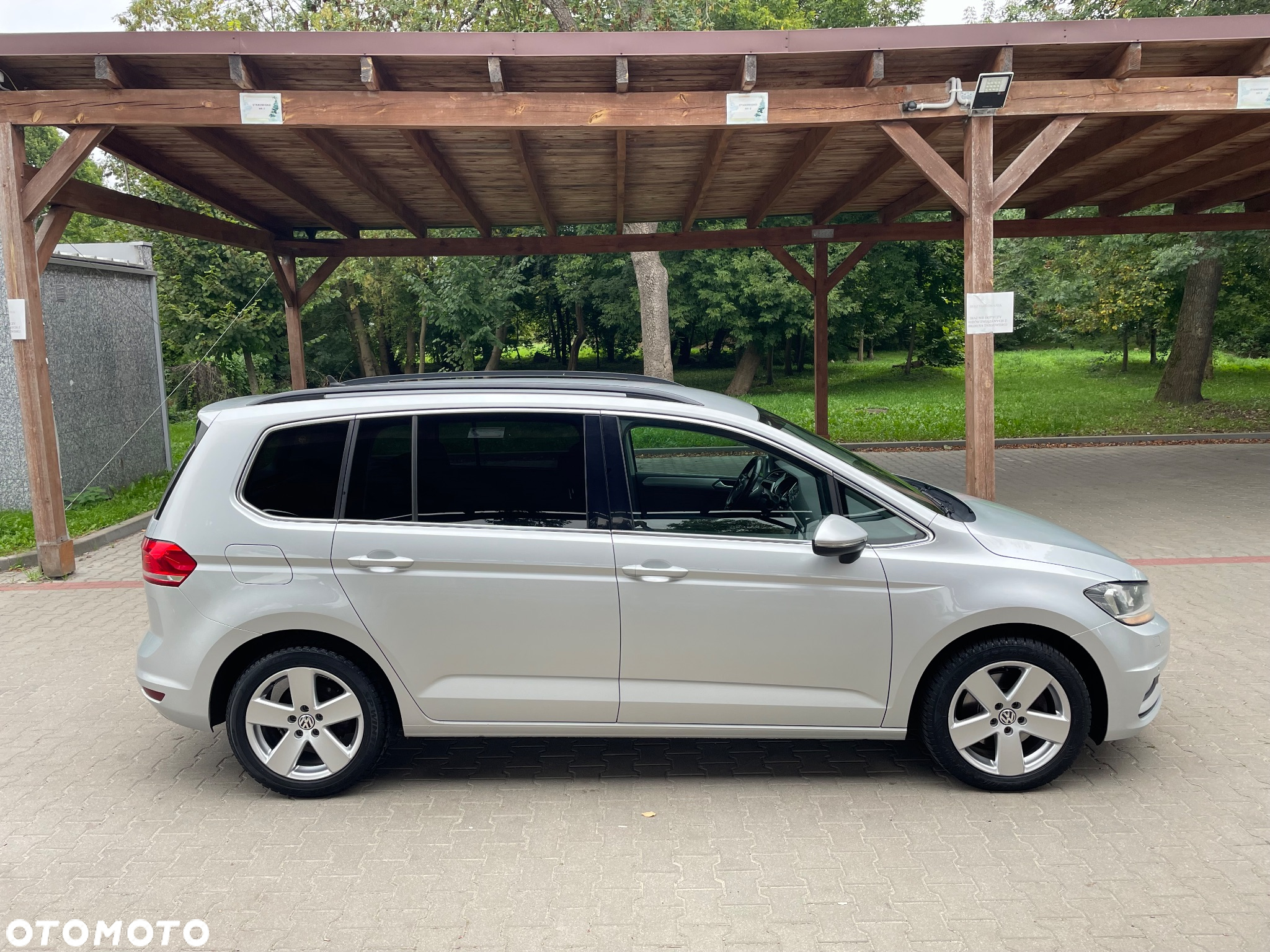 Volkswagen Touran 1.6 TDI SCR (BlueMotion Technology) DSG Comfortline - 9