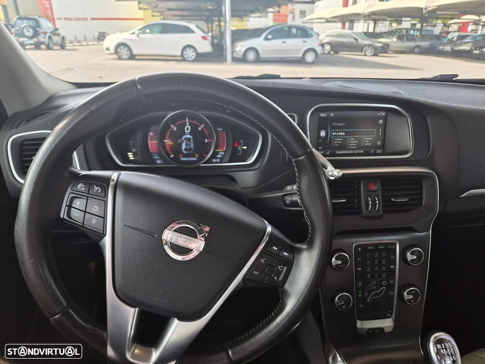 Volvo V40 D2 - 7