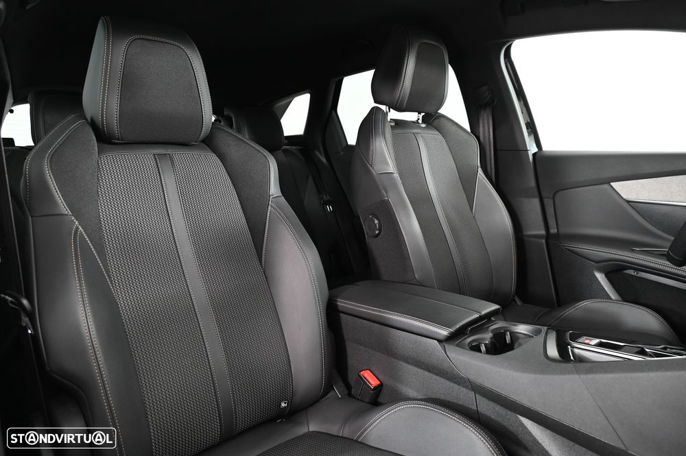 Peugeot 3008 1.6 Hybrid GT e-EAT8 - 28