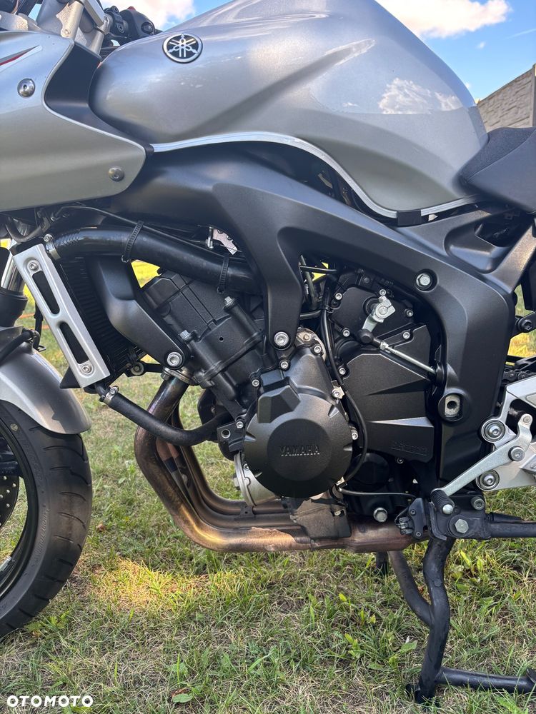 Yamaha FZ6 - 8