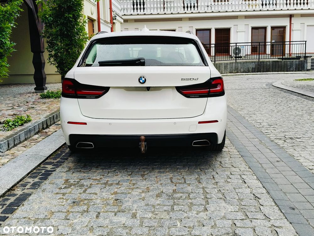 BMW Seria 5 520d mHEV - 4