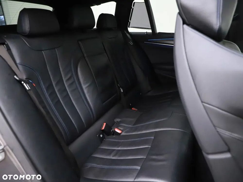 BMW Seria 5 530e xDrive M Sport sport - 19