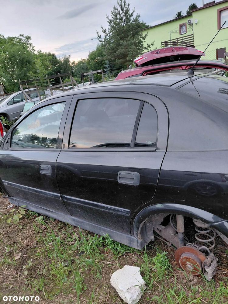 Części Opel Astra II 5D hatchback DRZWI PRZÓD prawe lewe TYŁ prawe lewe Z298 - 2