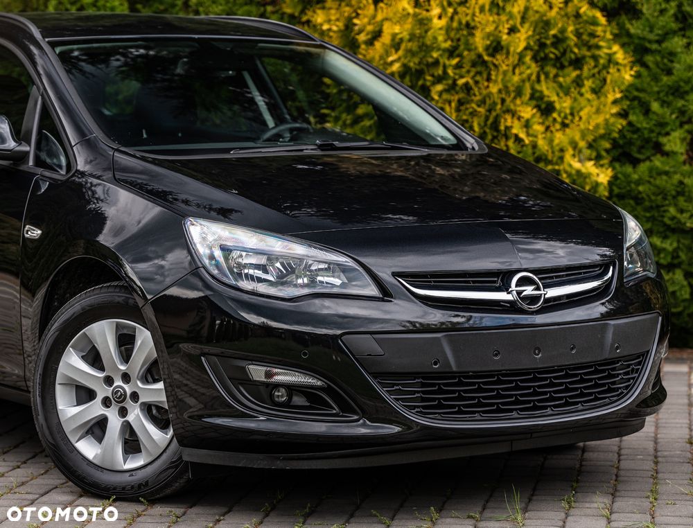 Opel Astra 1.4 Turbo Exklusiv - 12