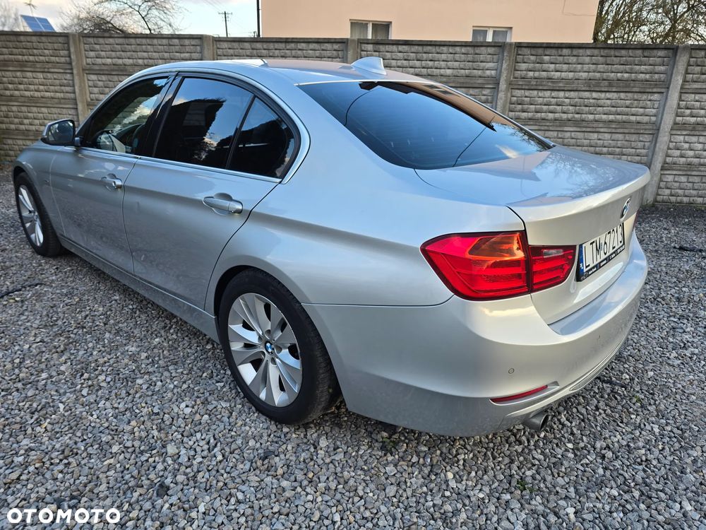 BMW Seria 3 320d - 27
