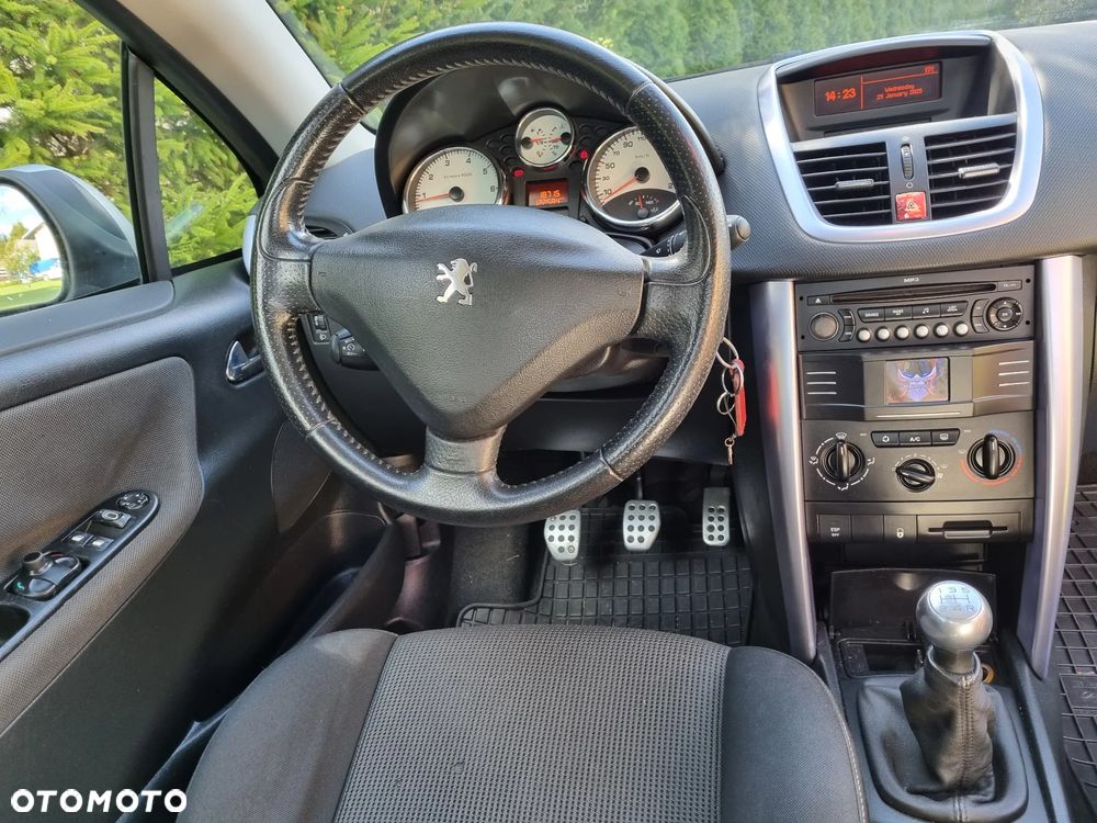 Peugeot 207 - 10