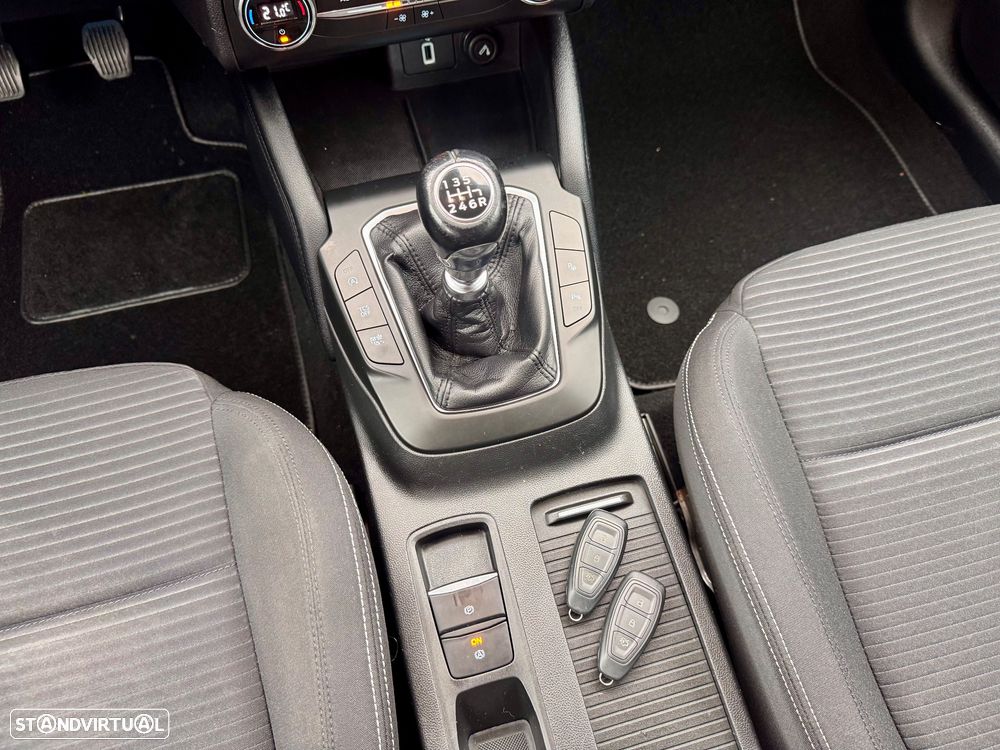 Ford Focus 1.0 EcoBoost Titanium - 23