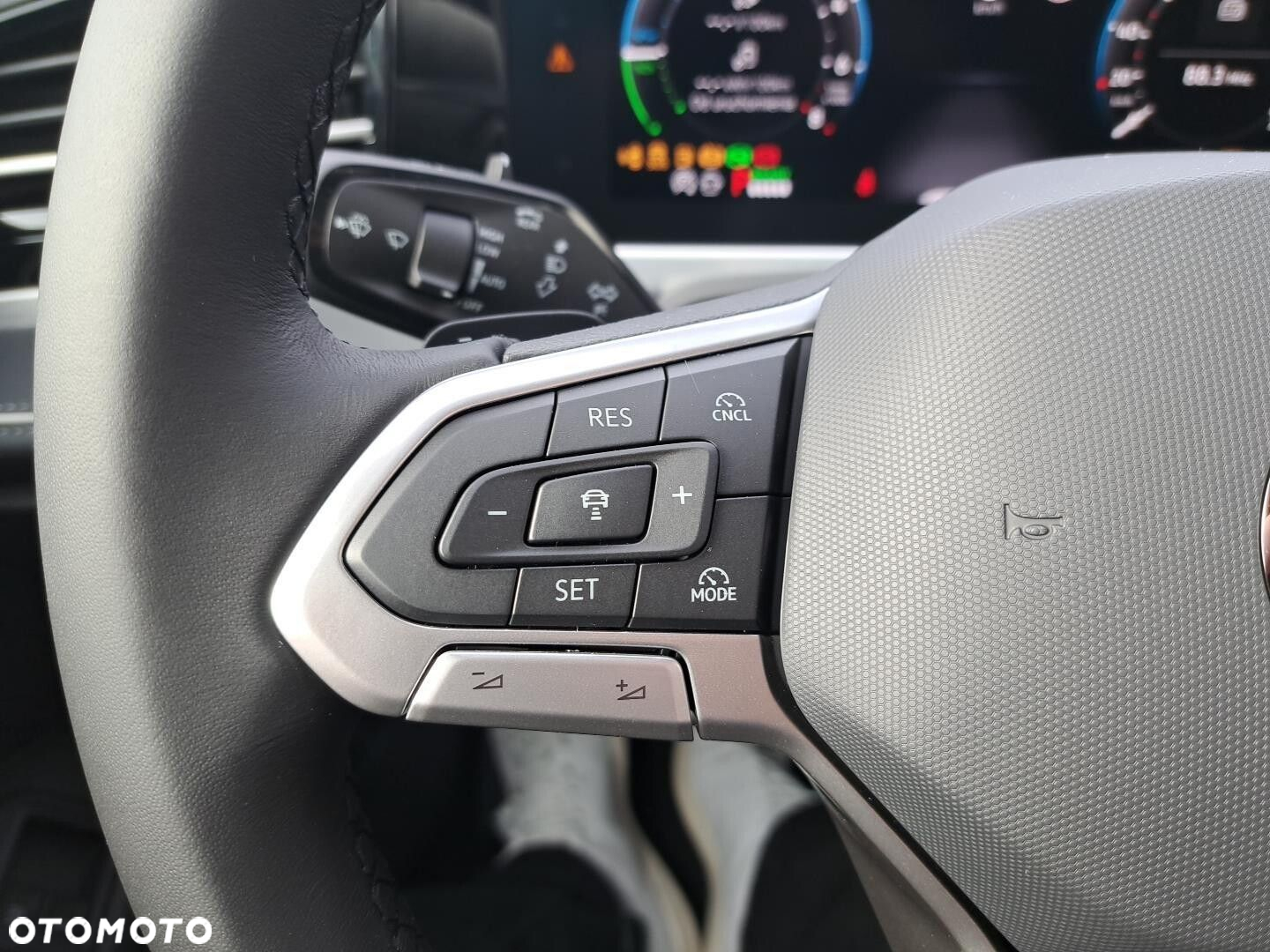 Volkswagen Passat - 24