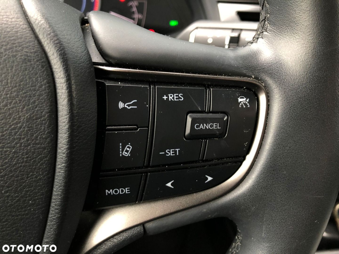 Lexus UX - 29