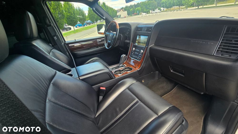 Lincoln Navigator - 19