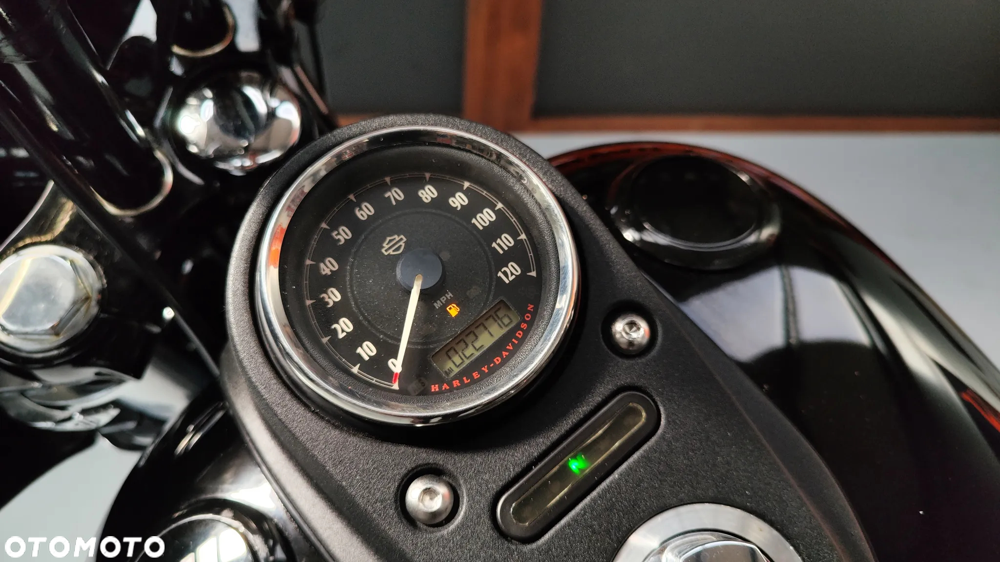 Harley-Davidson Dyna Street Bob - 34