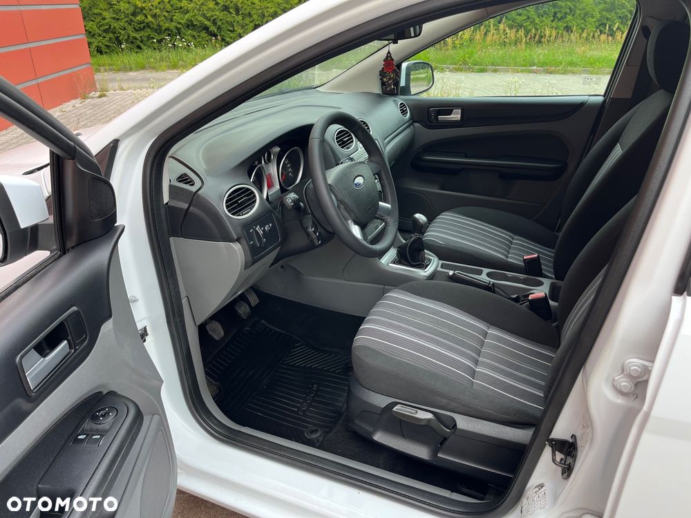Ford Focus 1.6 16V Style - 26