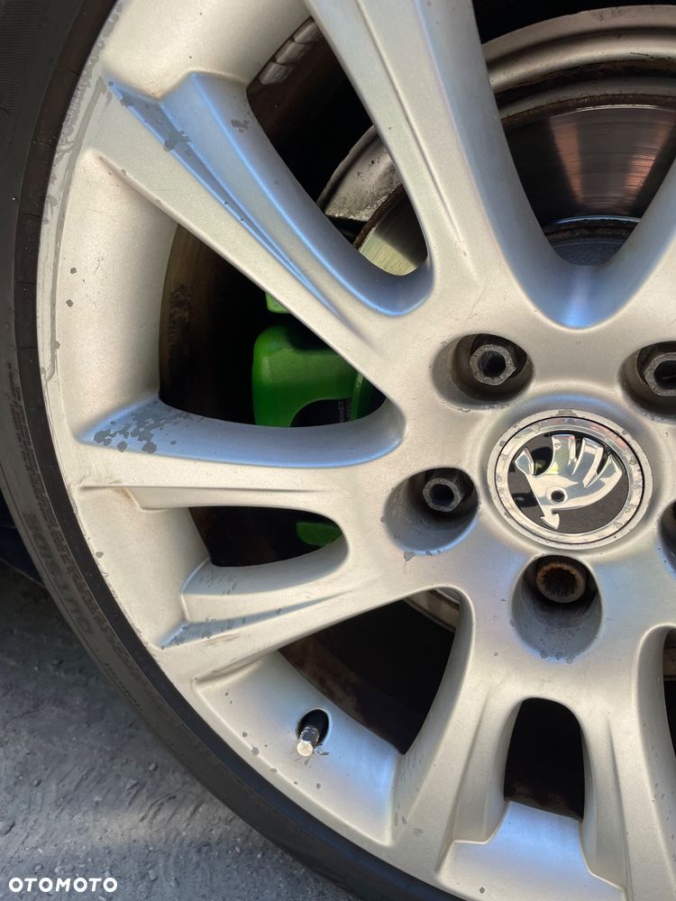Skoda Octavia 2.0 TFSI RS - 11