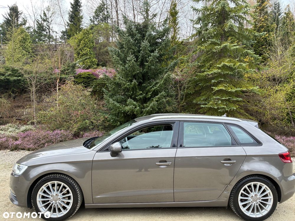 Audi A3 Sportback - 4