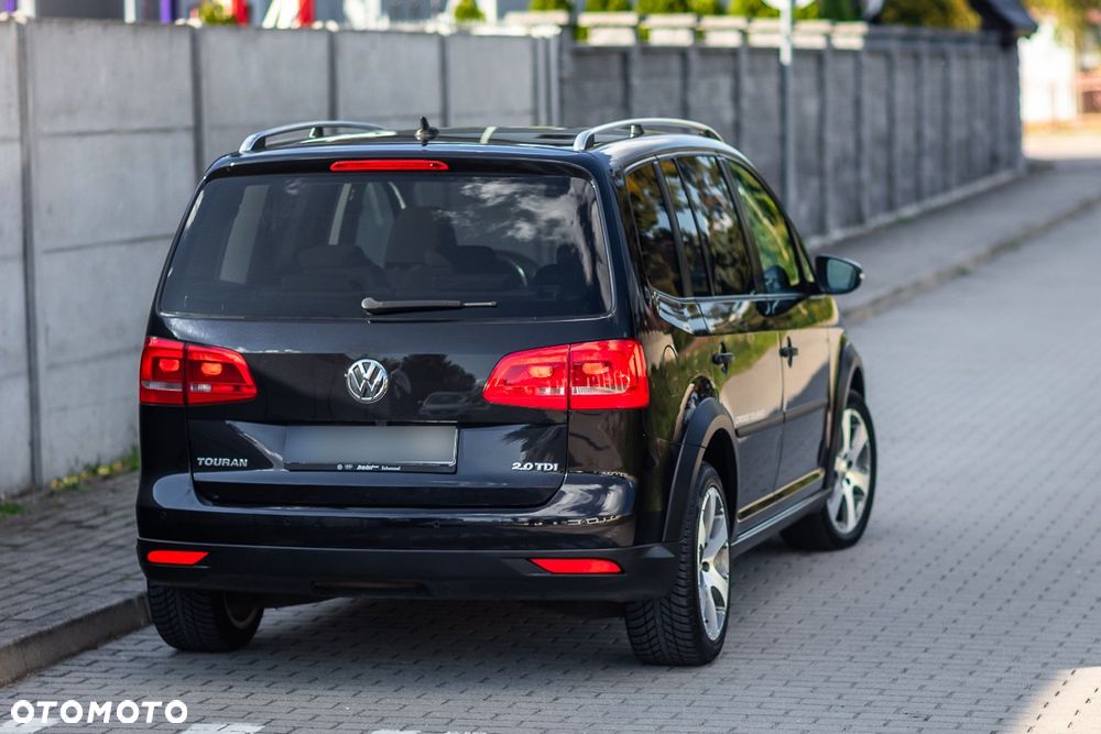 Volkswagen Touran 2.0 TDI DPF Cross DSG - 9