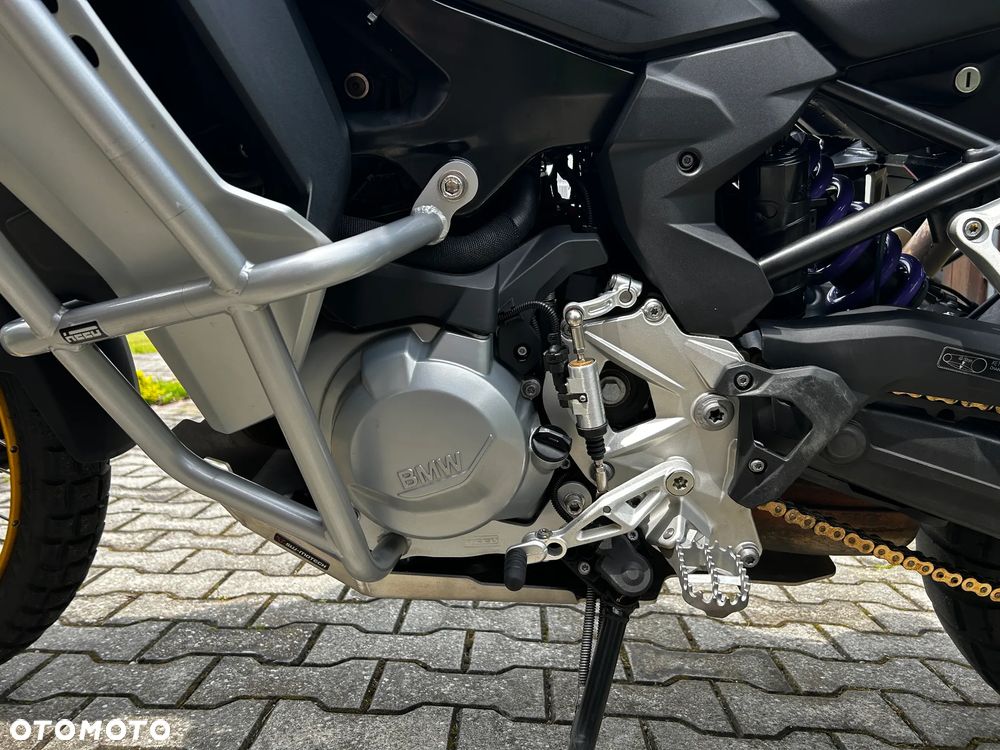 BMW F - 14