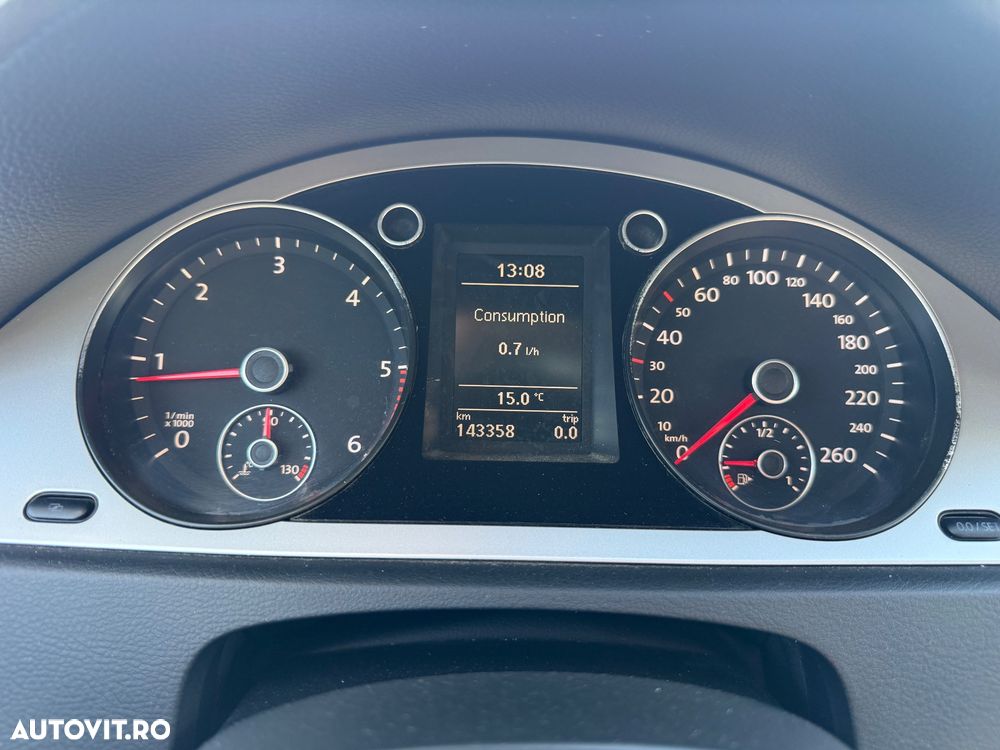 Volkswagen Passat 2.0 TDI Comfortline DPF BlueMotion Technology - 15